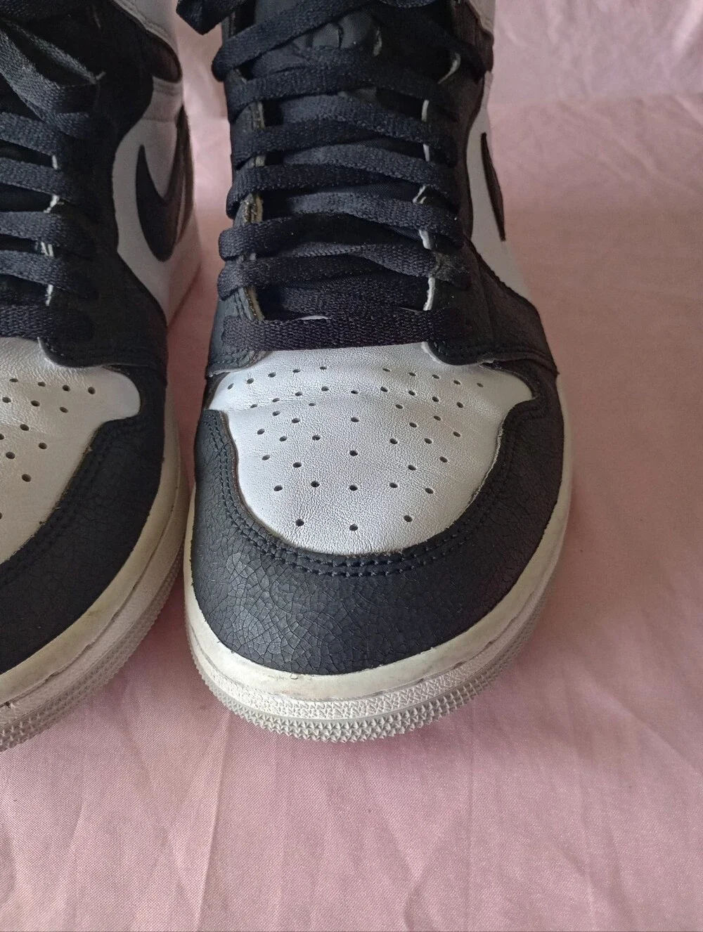 Air Jordan 1 Retro High OG White/black Lightly Used Size 12